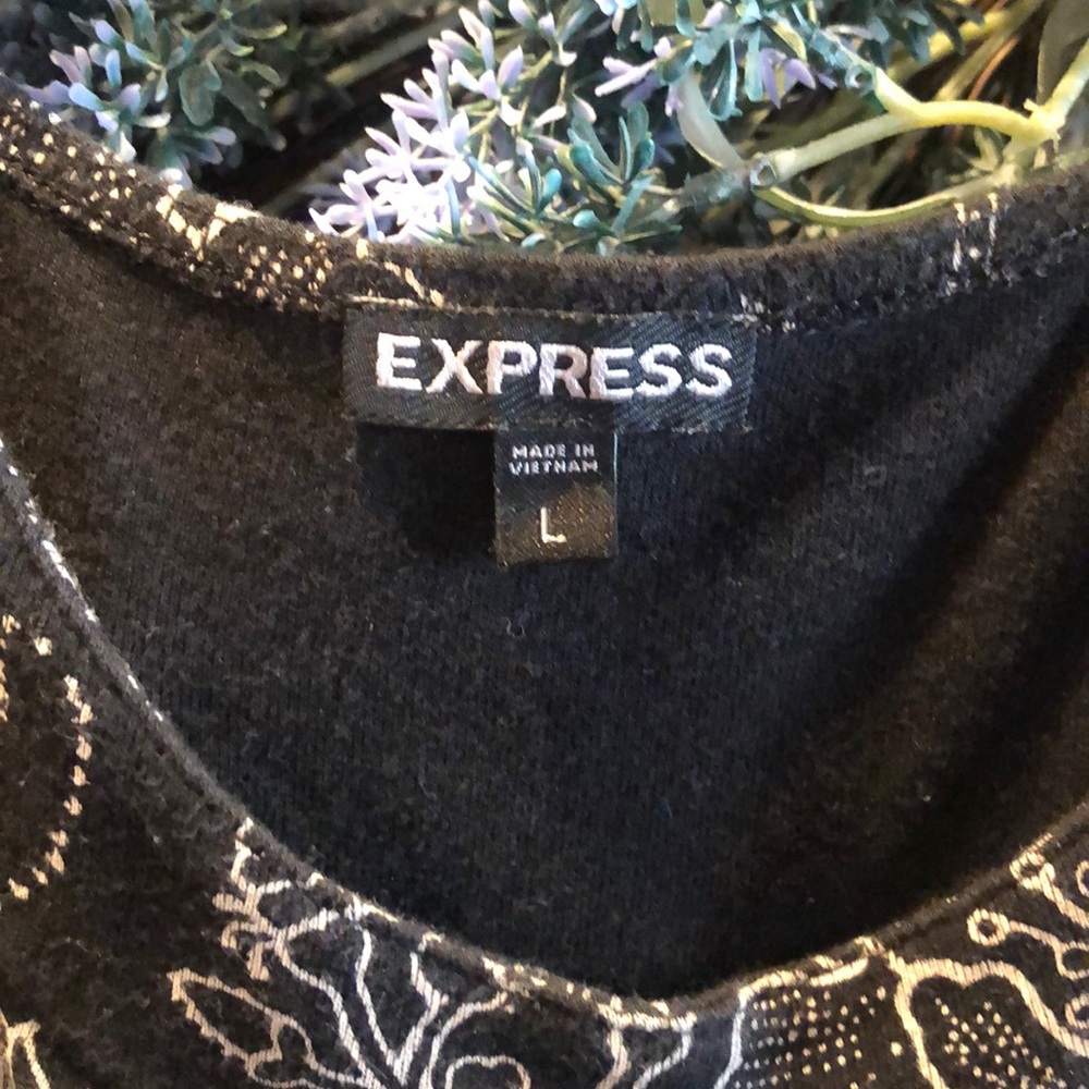 Express Tank Top - Picture 2 of 3